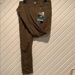 Water resistant pants